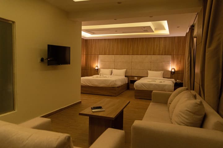 Nine Pyramids View Hotel