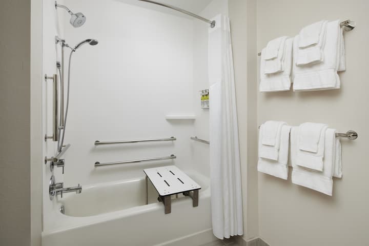 HOLIDAY INN EXPRESS & SUITES GULF BREEZE - PENSACOLA AREA by IHG