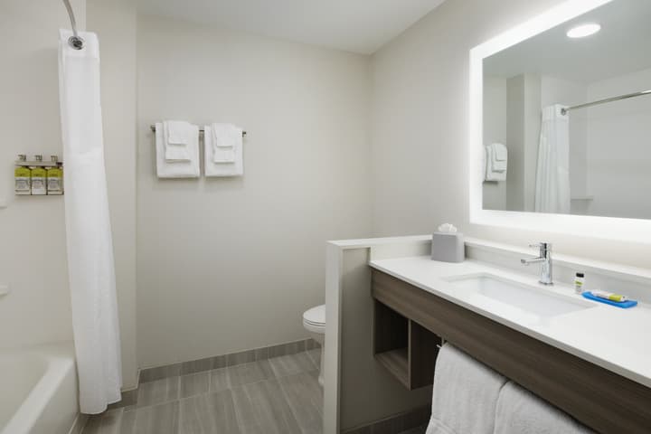 HOLIDAY INN EXPRESS & SUITES GULF BREEZE - PENSACOLA AREA by IHG