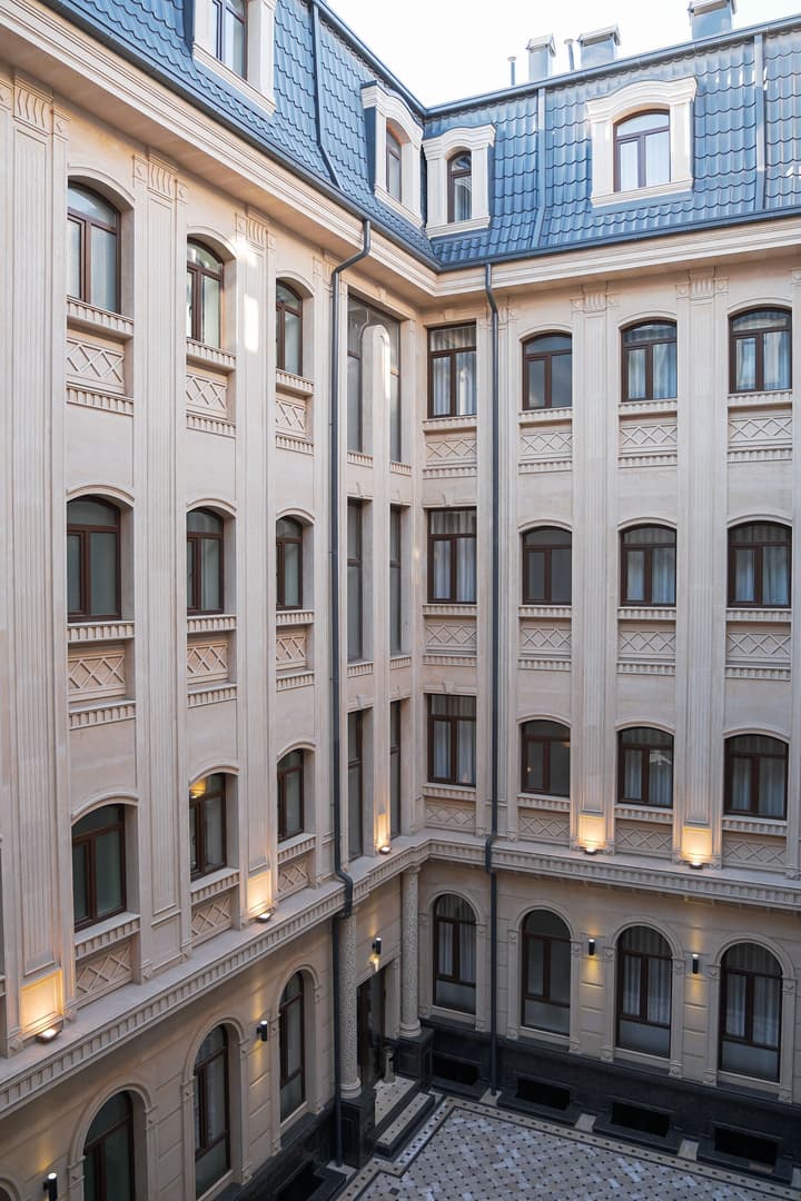 Level Hotel