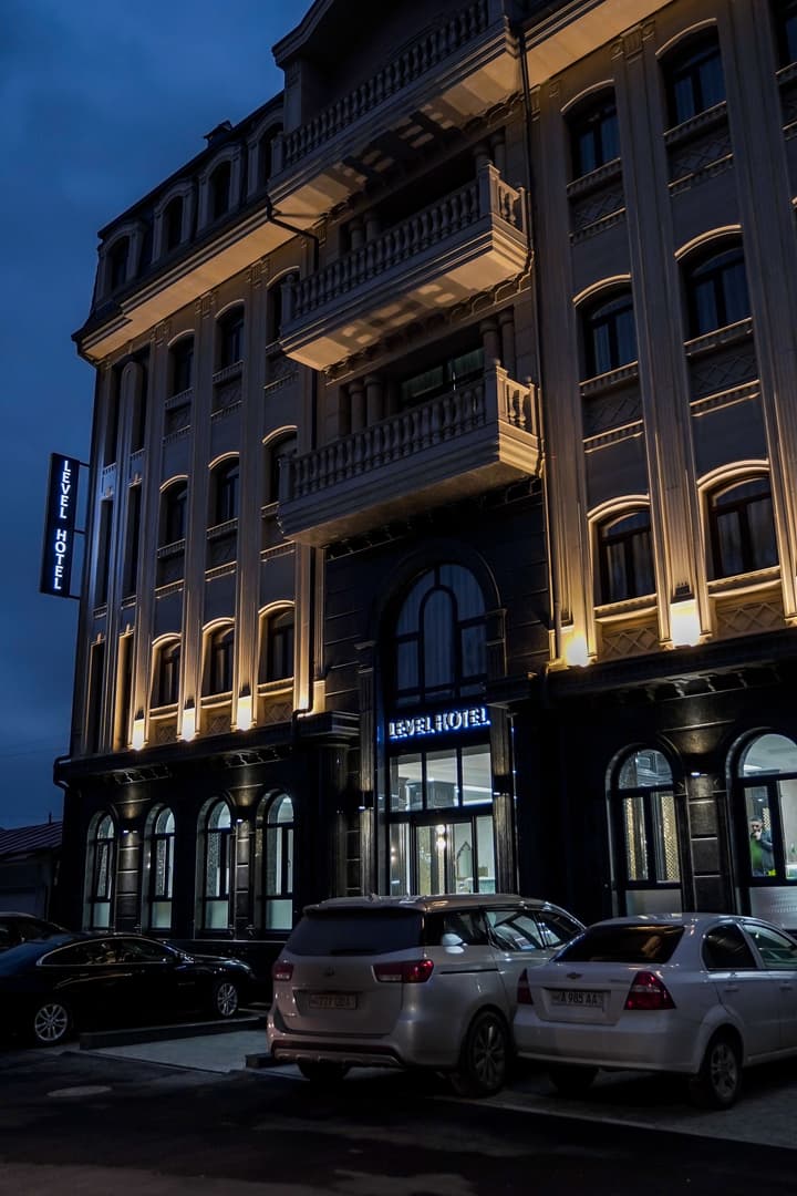 Level Hotel