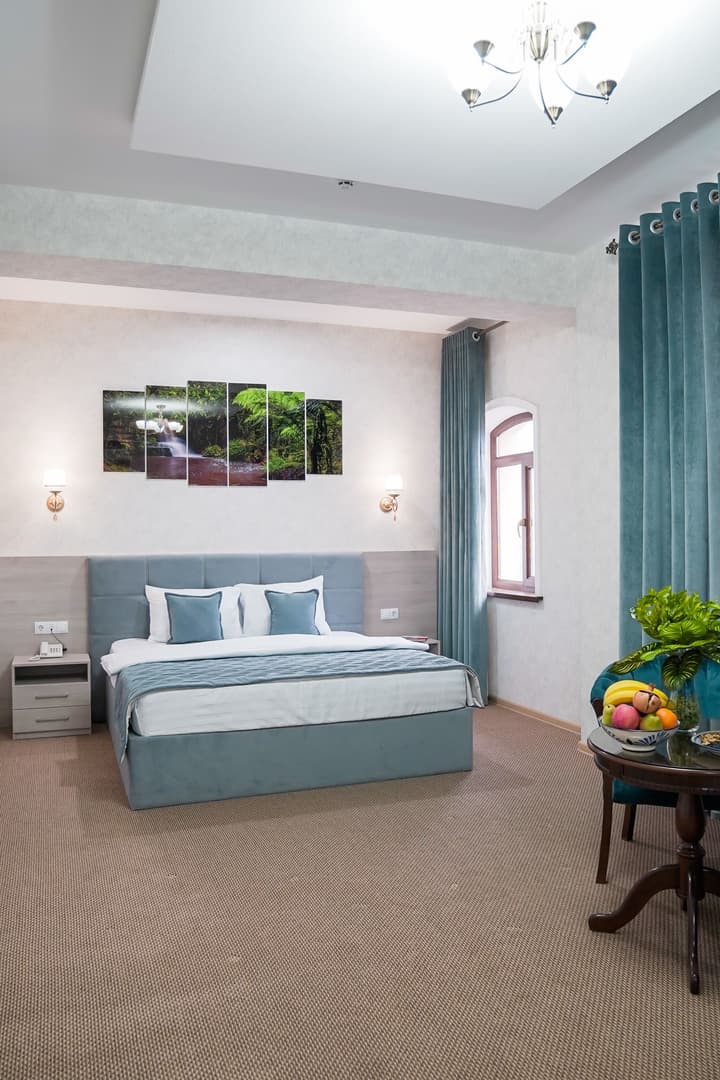 Level Hotel