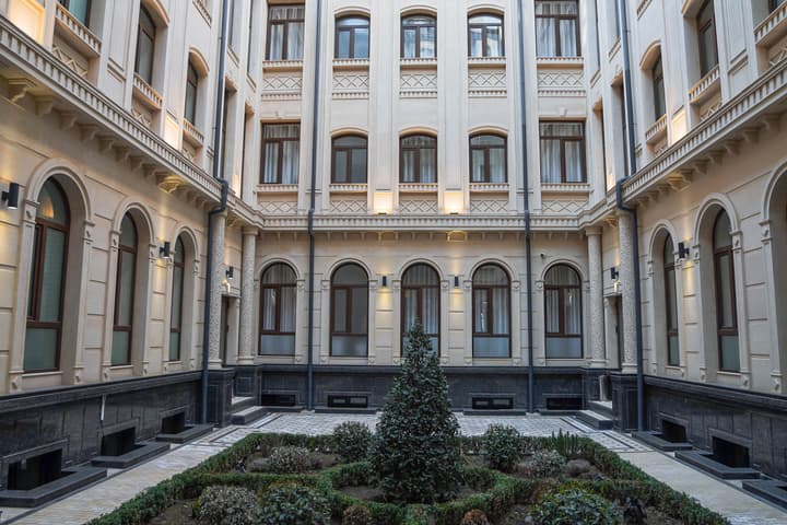 Level Hotel