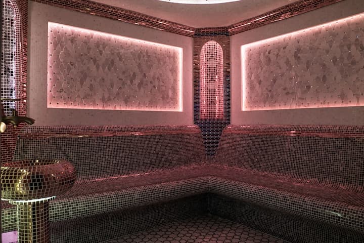 Level Hotel