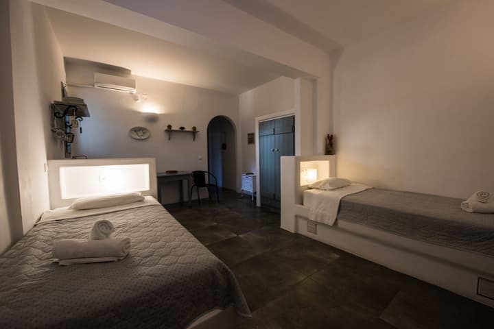 Ostria Studios & Apartments
