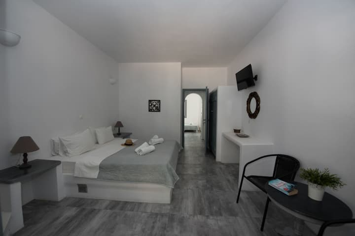 Ostria Studios & Apartments