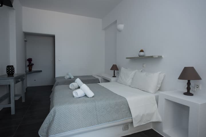 Ostria Studios & Apartments