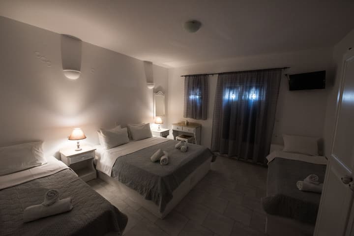 Ostria Studios & Apartments