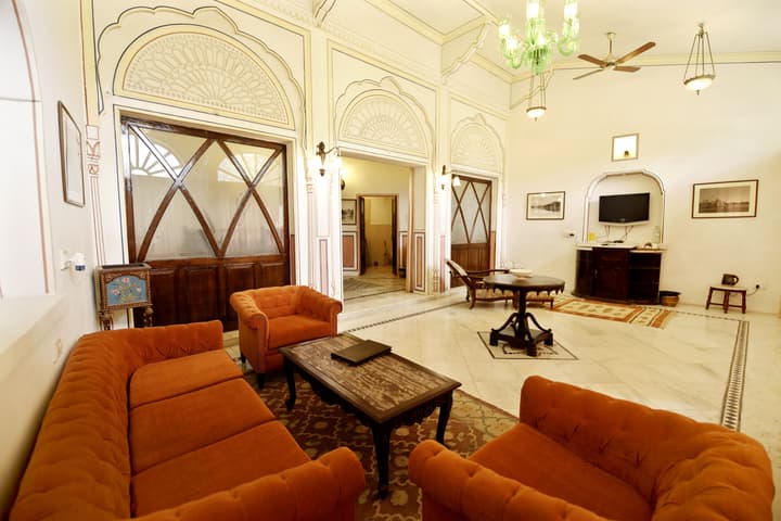 Narain Niwas Palace