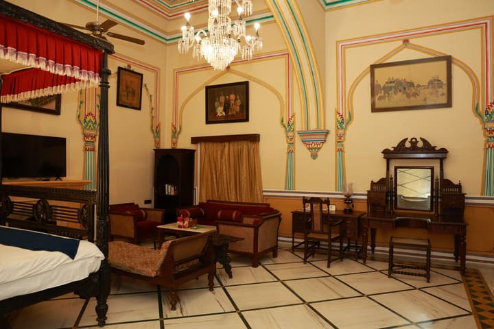 Narain Niwas Palace