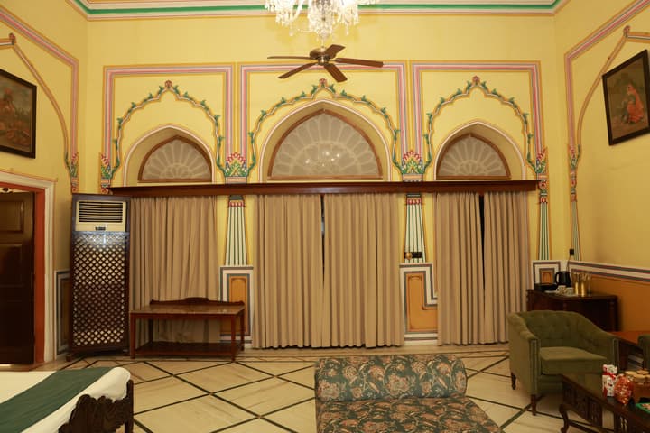 Narain Niwas Palace