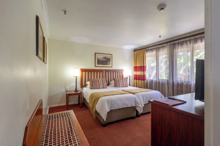 Knysna Log-Inn Hotel