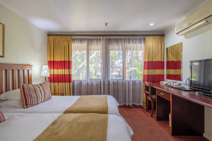 Knysna Log-Inn Hotel