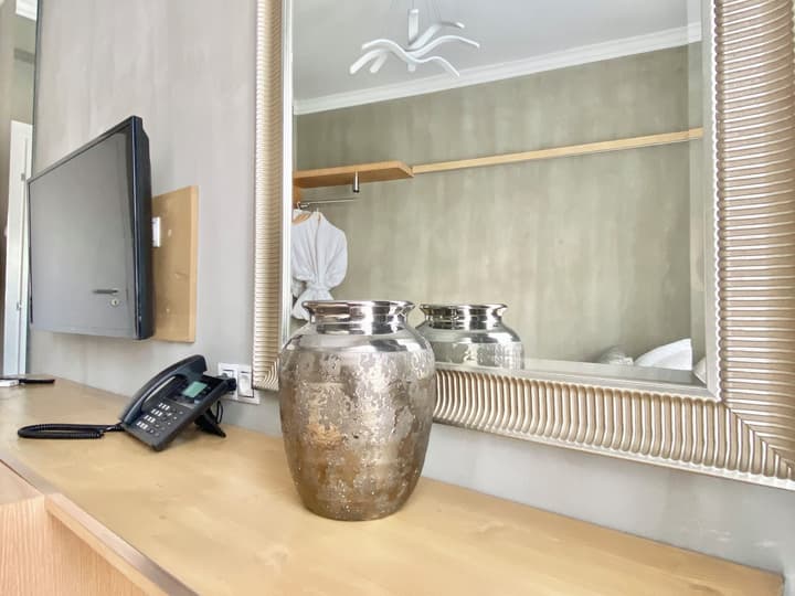Athens Warehouse Boutique Hotel & Suites