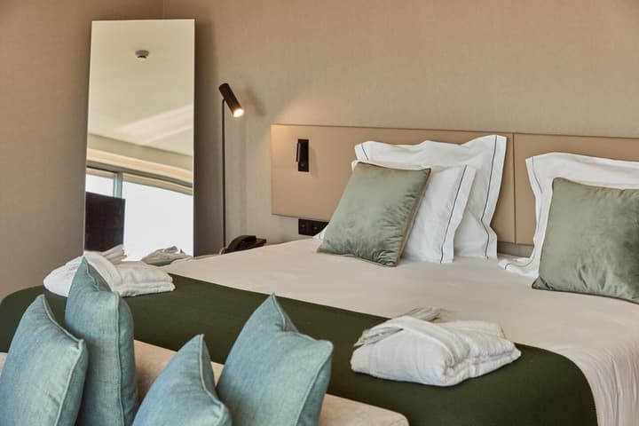 Omid Saldanha Hotel