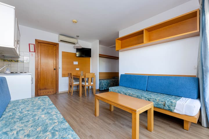 Mariner Club Apartments