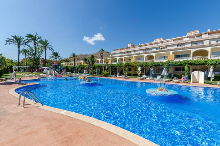 Mariner Club Apartments
