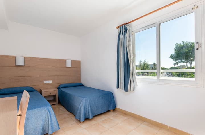 Mariner Club Apartments