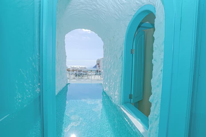 Loccal Collection Hotel