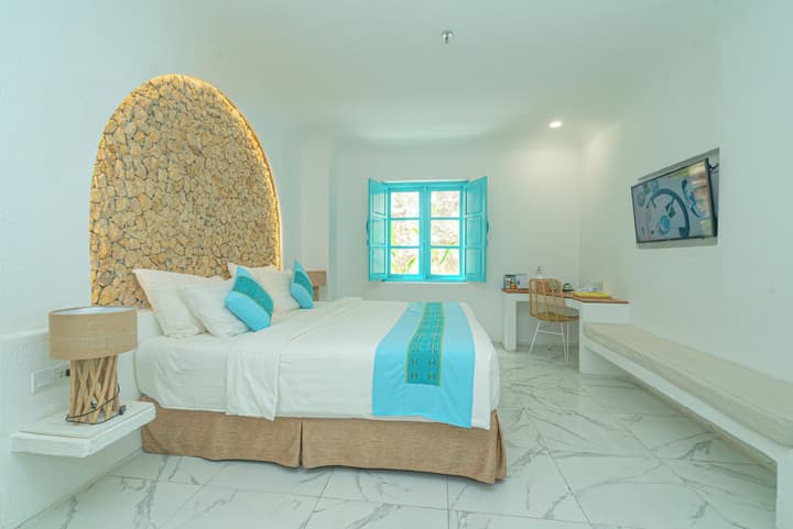 Loccal Collection Hotel