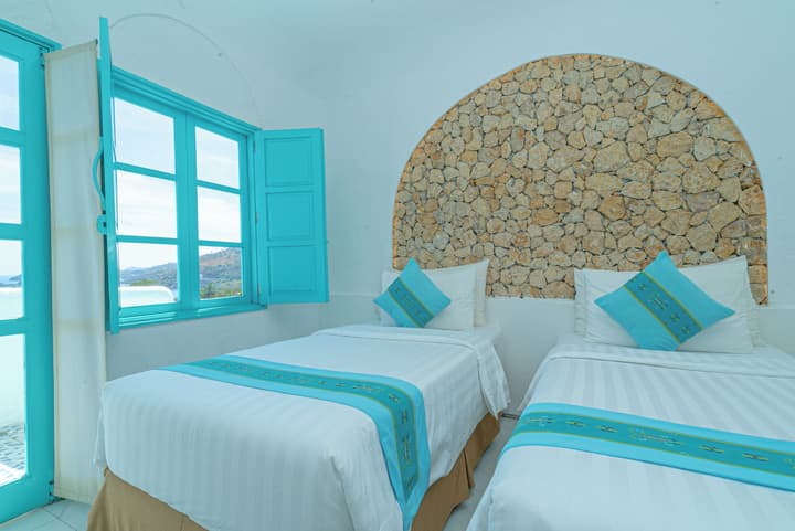 Loccal Collection Hotel
