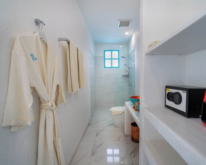 Loccal Collection Hotel