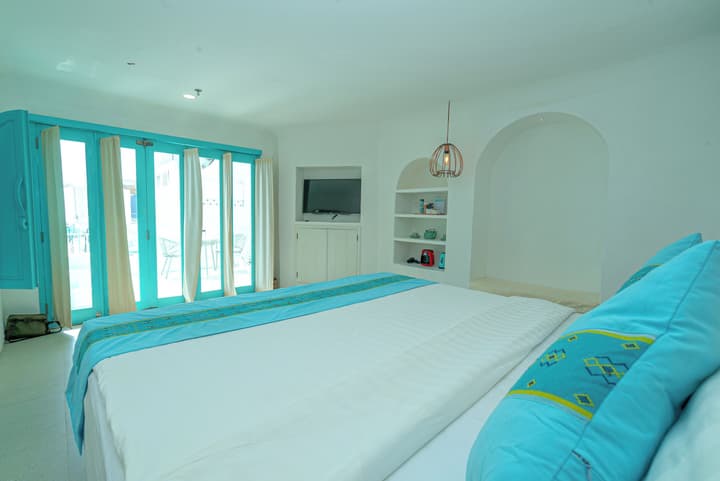 Loccal Collection Hotel