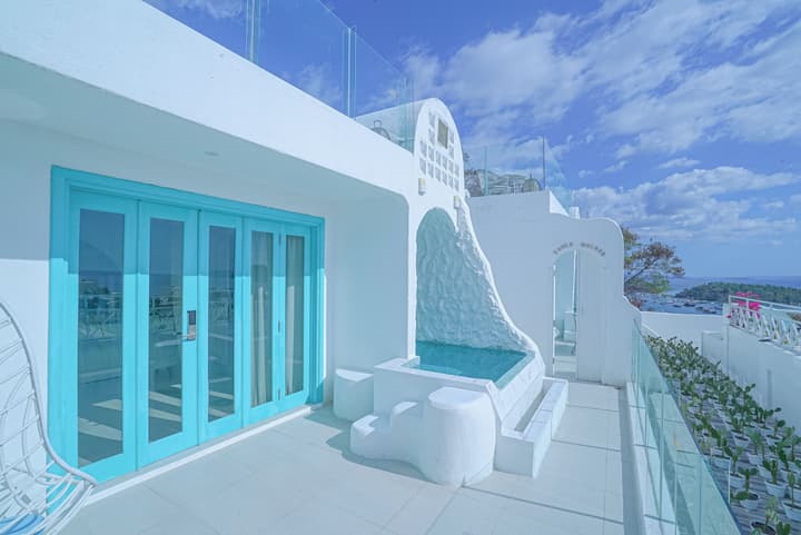 Loccal Collection Hotel