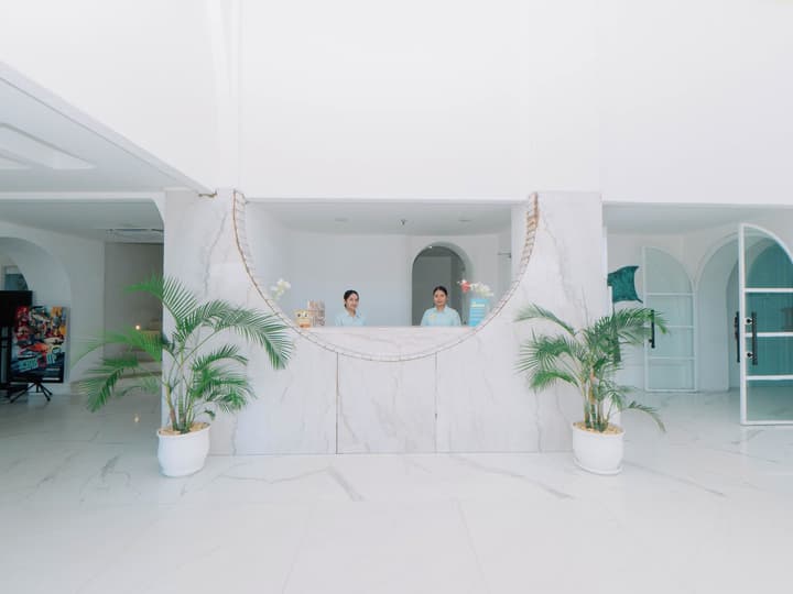 Loccal Collection Hotel