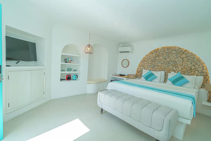 Loccal Collection Hotel