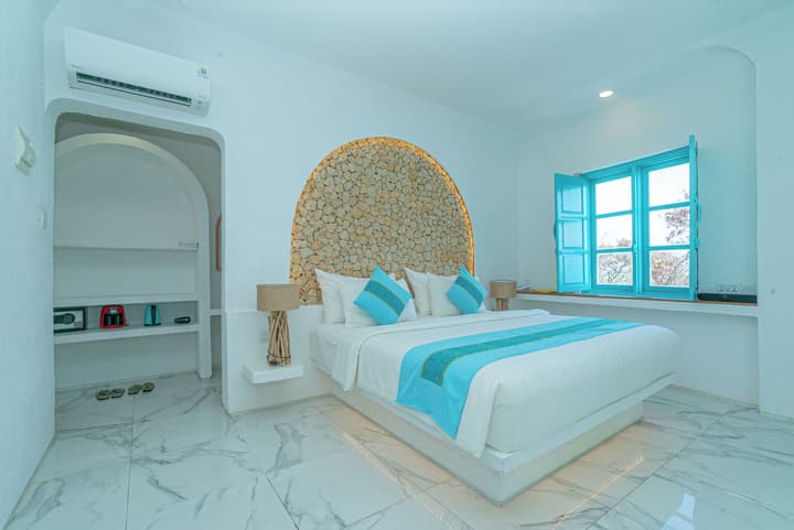 Loccal Collection Hotel