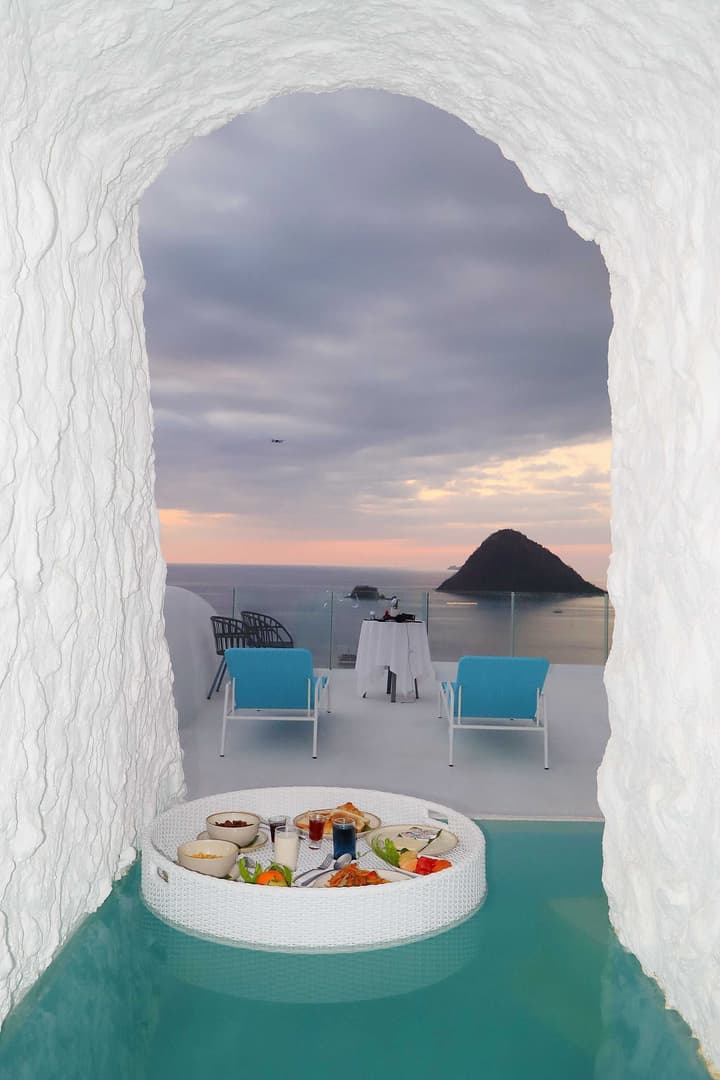 Loccal Collection Hotel