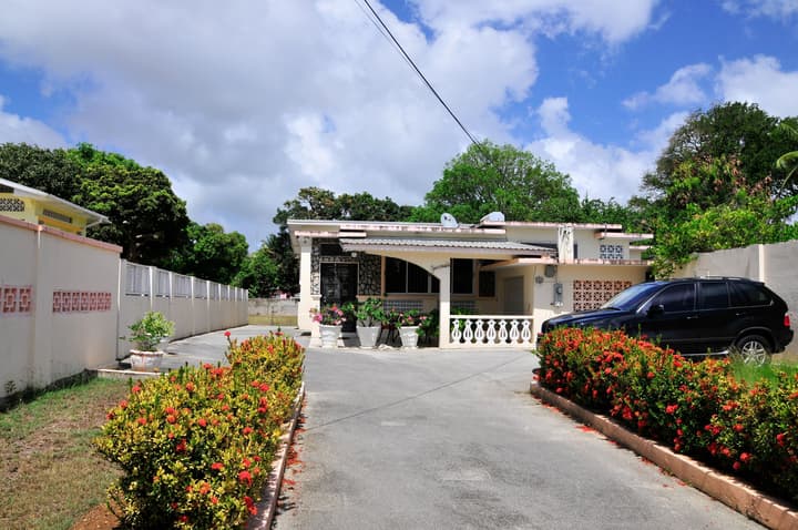 Graceville Beach House - by Zenbreak