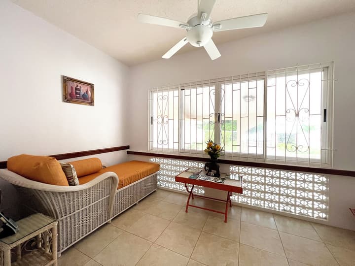 Graceville Beach House - by Zenbreak