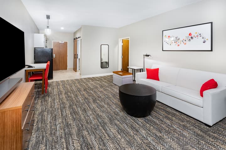 Hawthorn Extended Stay by Wyndham Oklahoma City Airport