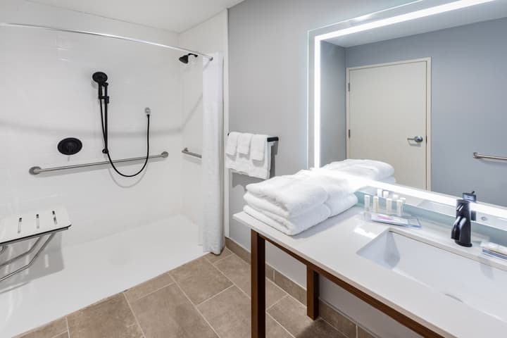 Hawthorn Extended Stay by Wyndham Oklahoma City Airport