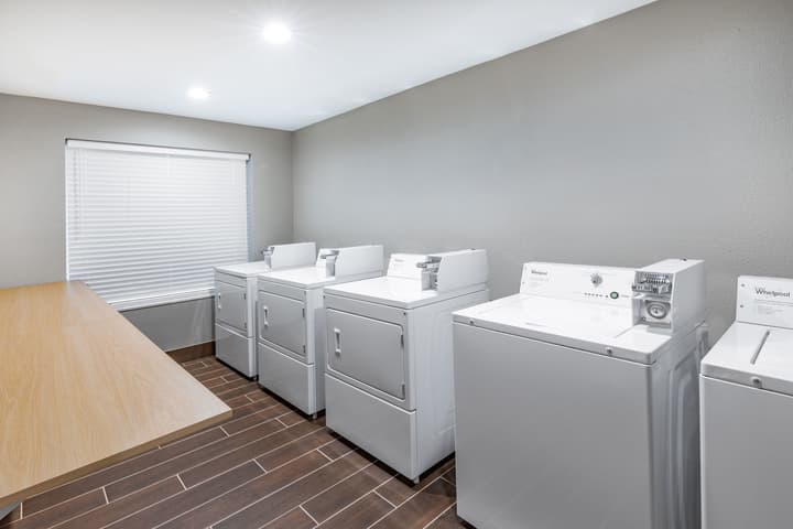 Hawthorn Extended Stay by Wyndham Oklahoma City Airport