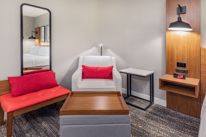 Hawthorn Extended Stay by Wyndham Oklahoma City Airport