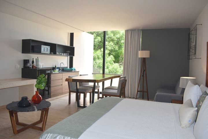 Kaab South Beach by The Spot Rentals
