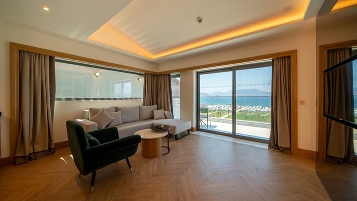 Liberty Fabay - All Inclusive
