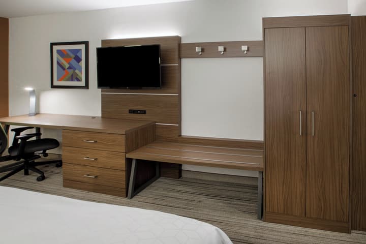 Holiday Inn Express & Suites Bullhead City by IHG