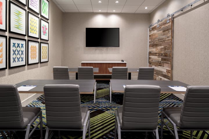 Holiday Inn Express & Suites Bullhead City by IHG