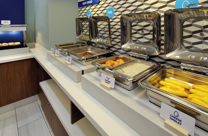 Holiday Inn Express & Suites Bullhead City by IHG