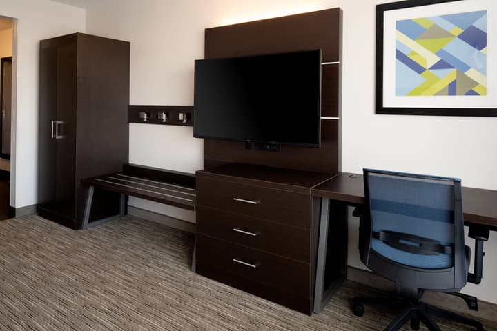 Holiday Inn Express & Suites Bullhead City by IHG