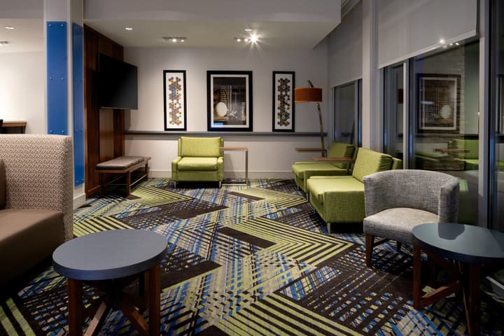 Holiday Inn Express & Suites Bullhead City by IHG