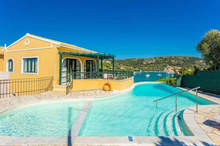 Thanasis Large Private Pool Walk to Beach Sea Views A C - 265