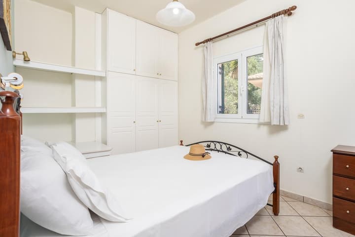 Villa Youla Large Private Pool Walk to Beach Sea Views A C Wifi Car Not Required - 1025