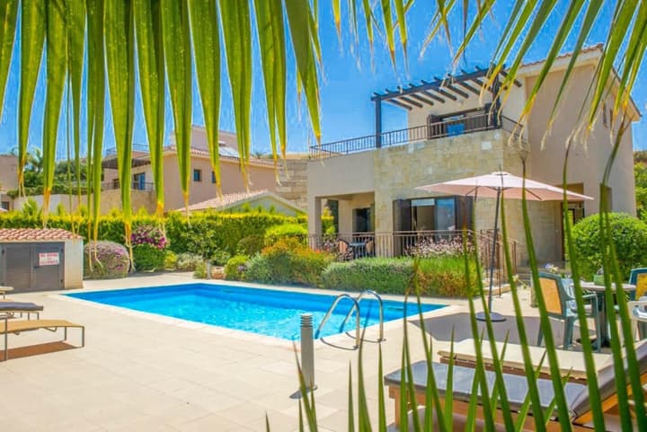 Villa Fortuna Large Private Pool Walk to Beach Sea Views A C Wifi Car Not Required - 2630