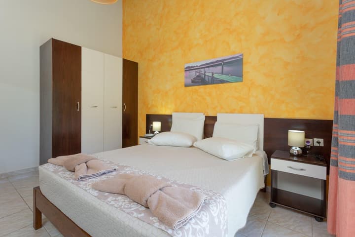 Villa Popi Large Private Pool Walk to Beach A C Wifi - 2820