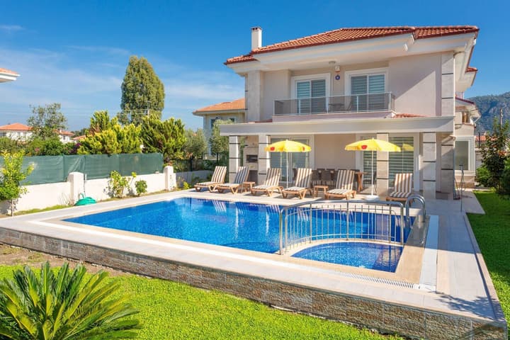 Villa Ozcelik Large Private Pool A C Wifi Car Not Required Eco-friendly - 2833